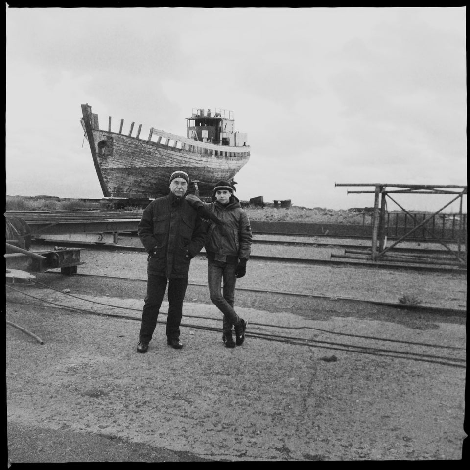 Giulietto con Lorenzo, in viaggio in Islanda - Islanda, 2012