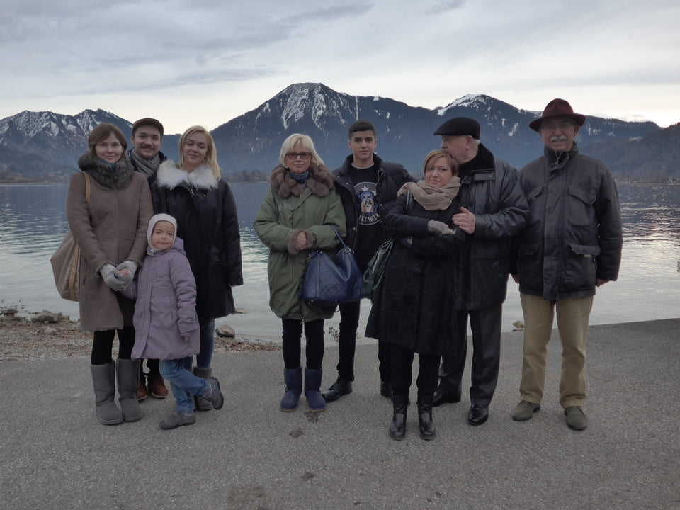 Giulietto e Lorenzo con Gorbachev e la famiglia al completo - Germania, 2013