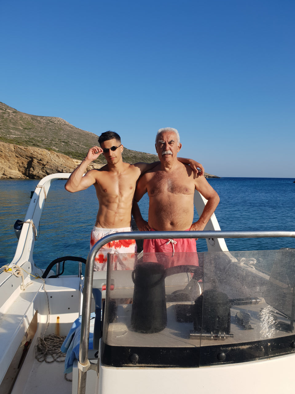 Giulietto e Lorenzo in barca, ultima estate insieme - Despotikò, 2019